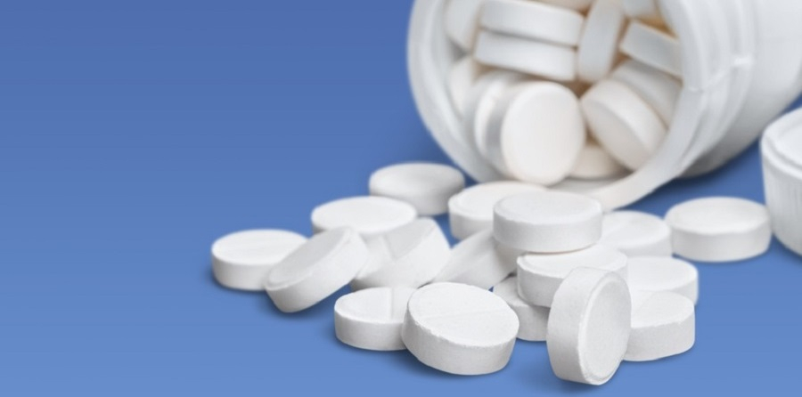 Niedrig dosiertes Aspirin und das Schlaganfall- und Blutungsrisiko bei gesunden älteren Menschen